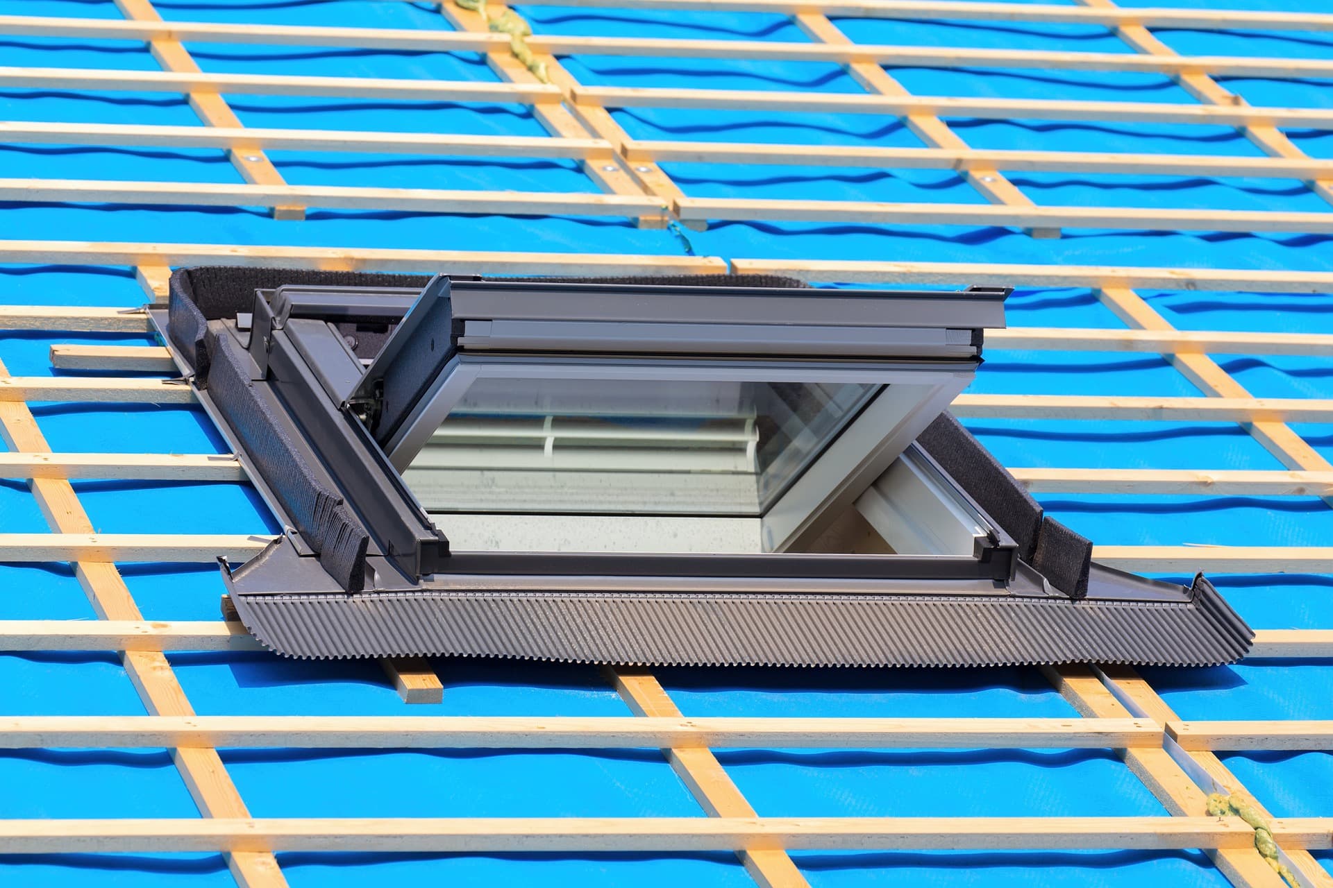 Pose de Velux, lucarnes & chiens-assis 75 Paris